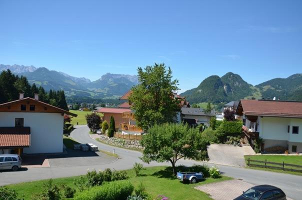 Ferienwohnung Haus Lindeneck - Erika Schwentner Kössen Exterior foto